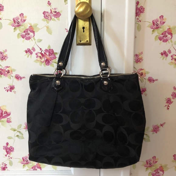 Coach Poppy Signature Tote - Picture 4 of 10